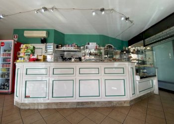 bancone - Bar Tavola Calda - Fredda largo Vittorio Veneto, 8, Carmagnola - foto 7