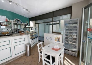 Interno non residenziale - Cafeteria - Cold Bar largo Vittorio Veneto, 8, Carmagnola - photo 6