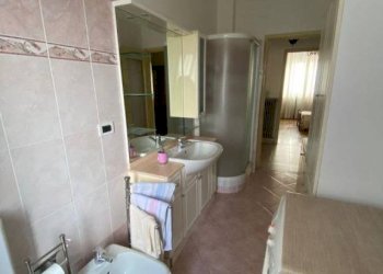 bagno - Appartamento via Isolabella, 13, Carmagnola - foto 19