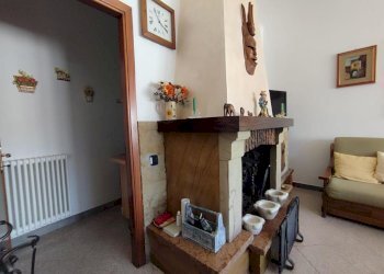 1200059-sbbq26zi.jpg - Casa semi indipendente Luni - foto 13