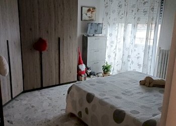 camera da letto - Appartamento semi-centrale, Pieve Porto Morone - foto 2