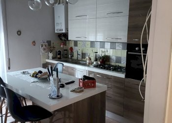 cucina - Appartamento semi-centrale, Pieve Porto Morone - foto 5