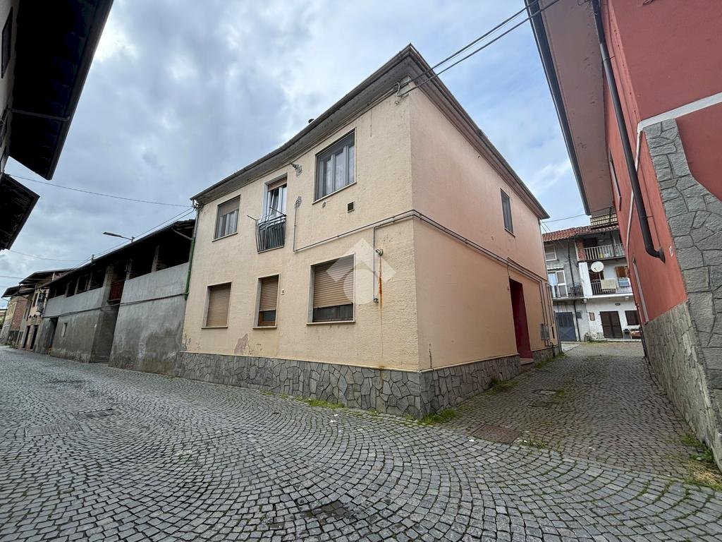 Two-room apartment Via Ponte Dora, Strambino - photo 1