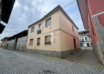 Two-room apartment Via Ponte Dora, Strambino - photo 1