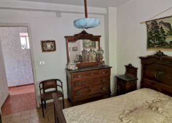 Camera da letto - Casa indipendente corso Jacopo Lombardini, 48, Torre Pellice - foto 9