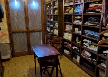 Stanza arredata - Casa indipendente corso Jacopo Lombardini, 48, Torre Pellice - foto 16