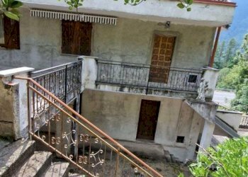 Facciata - Casa indipendente corso Jacopo Lombardini, 48, Torre Pellice - foto 29