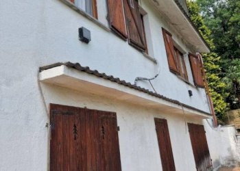 Facciata - Casa indipendente corso Jacopo Lombardini, 48, Torre Pellice - foto 30