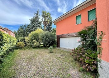 esterno - Villa Via Fratelli Bandiera, Nerviano - foto 4