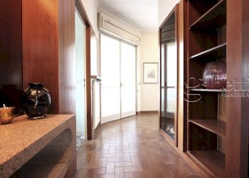 disimpegno primo piano - Villa Via Fratelli Bandiera, Nerviano - foto 13