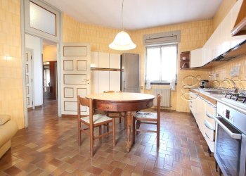 cucina primo piano - Villa Via Fratelli Bandiera, Nerviano - foto 14