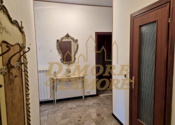 Corridoio ingresso.jpg - Quadrilocale via Orti del largo 102, Ceriale - foto 7