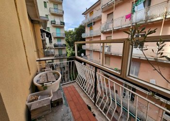 Balcone e vista (2).jpg - Quadrilocale Via Alcide De Gasperi 22, Campomorone - foto 14