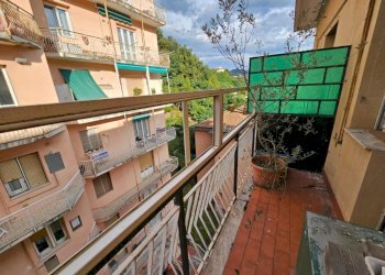 Balcone e vista.jpg - Quadrilocale Via Alcide De Gasperi 22, Campomorone - foto 15