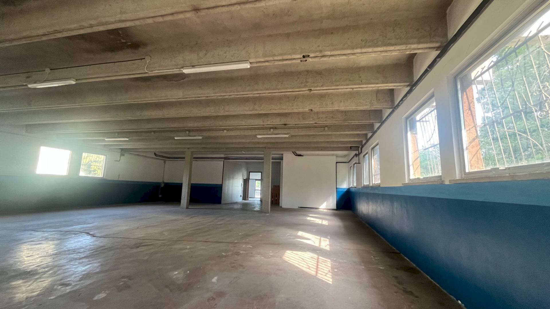 Commercial Premises Mantova - photo 2