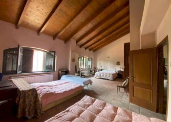 Camera da letto - Terreno agricolo Nizza Monferrato - foto 19