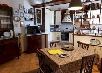 thumbnail_2c67d730-d062-4b11-9369-1e66e48aa868.jpg - Casa semi indipendente CORSO 40, Luni - foto 1