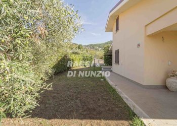 0005.jpg - Villa Via delle Calcare 22, Rocca di Papa - foto 5