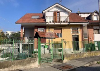 Casa semi indipendente Via Ludovico Ariosto, Settimo Torinese - foto 1