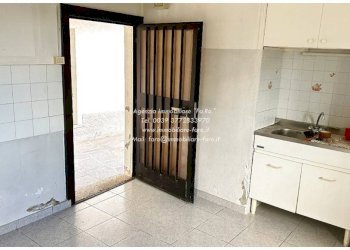 Cucina - Casa indipendente piazza Vittorio Emanuele, 4, Valle Cannobina - foto 8