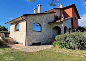 01.jpg - Villa Località Ferretto 48, Castiglione del Lago - foto 1
