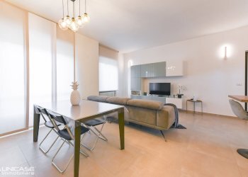 Trilocale piazza Santa Maria, 35, Bricherasio - foto 1