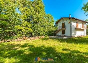 Independent house Brondello - photo 4