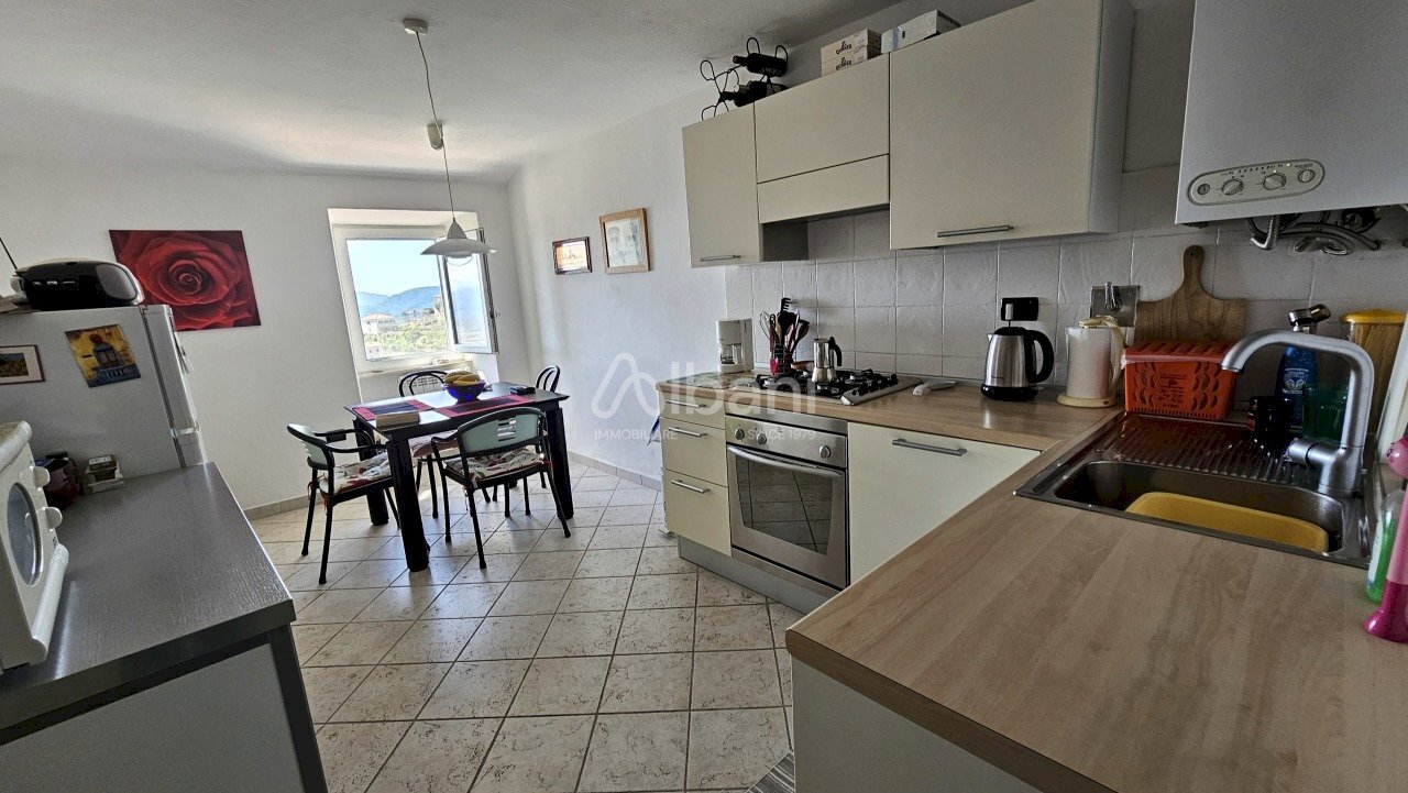 VE417_appartamento_vezzano ligure_borgo_vendita_ri - Three-room apartment via  San Giorgio 22, Vezzano Ligure - photo 1