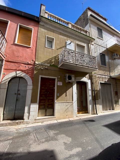 Casa indipendente Antonio Segni, San Nicandro Garganico - foto 1