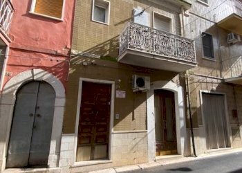 Casa indipendente Antonio Segni, San Nicandro Garganico - foto 1