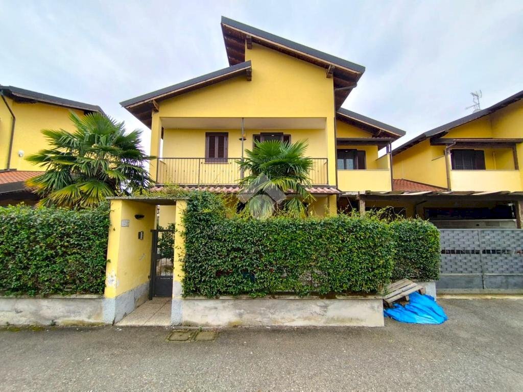 Villa Via Santa Maria, Borgolavezzaro - foto 2