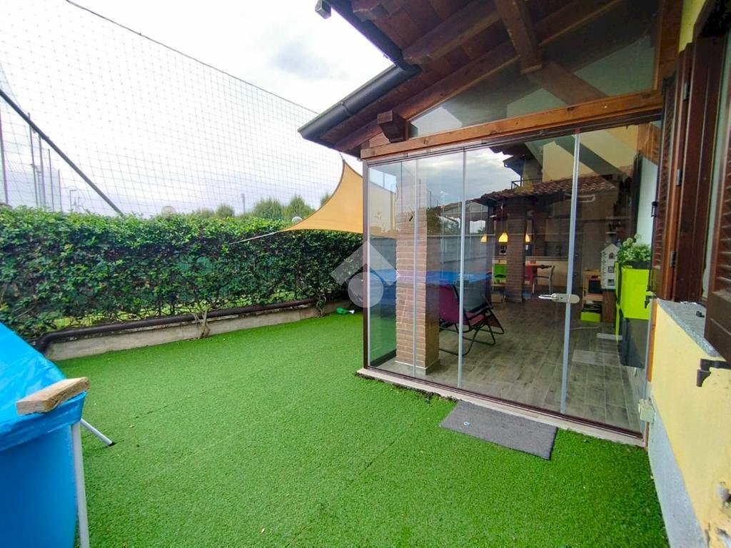 Villa Via Santa Maria, Borgolavezzaro - foto 1