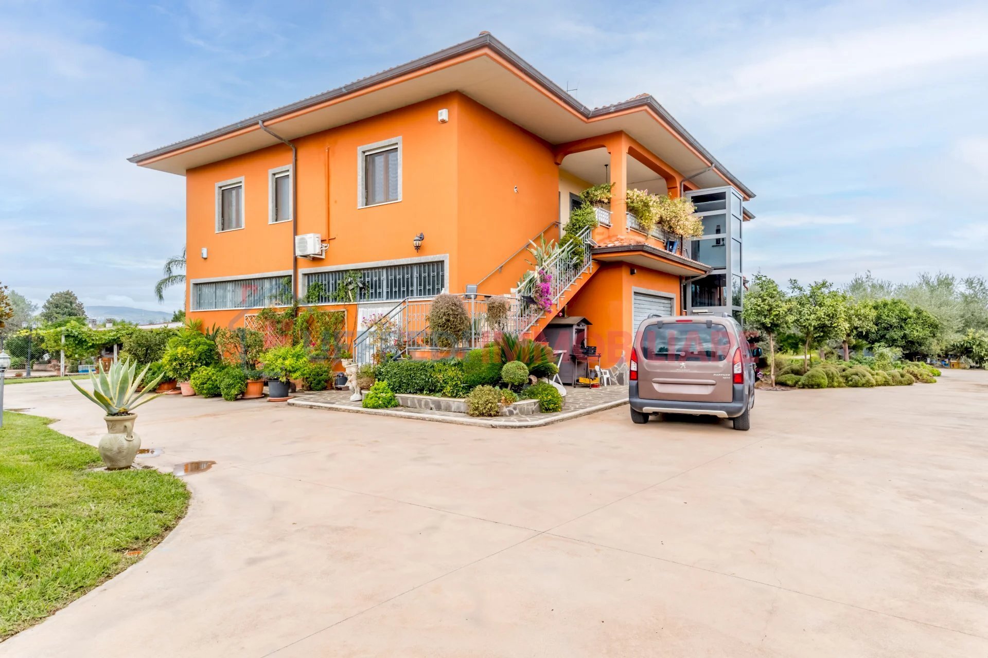 Villa Aprilia - foto 2