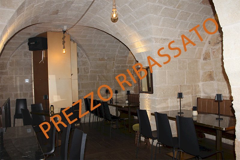 STRINGA SU FOTO - RIBASSO.jpg - Locale Commerciale Monopoli - foto 1