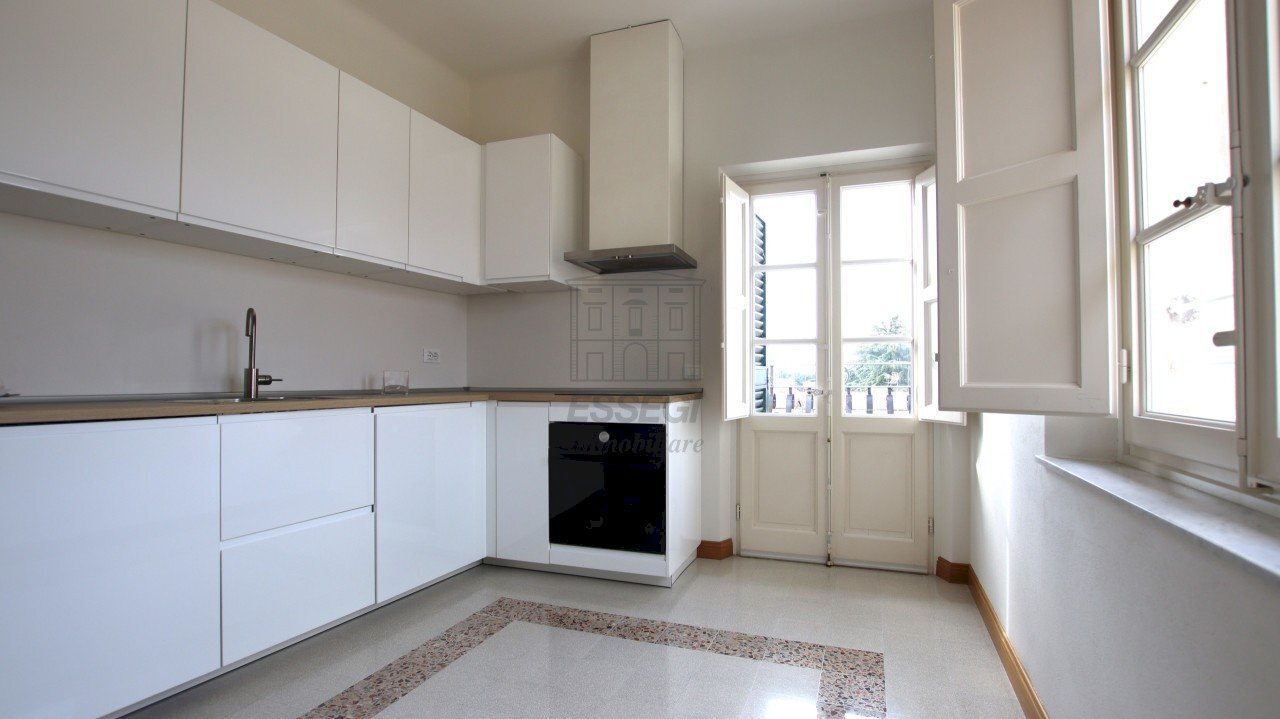 appartamento in affitto centro storico lucca con t - Appartamento Piazza San Michele 32, Lucca - foto 2