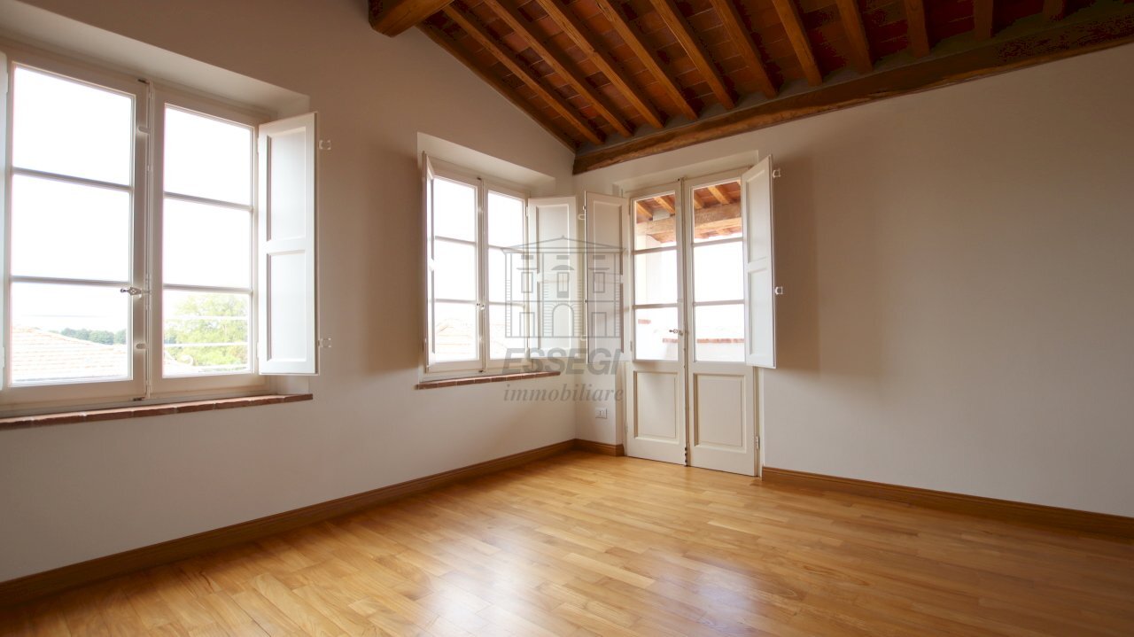 appartamento in affitto centro storico lucca con t - Appartamento Piazza San Michele 32, Lucca - foto 3