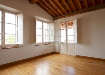 appartamento in affitto centro storico lucca con t - Apartment Piazza San Michele 32, Lucca - photo 3