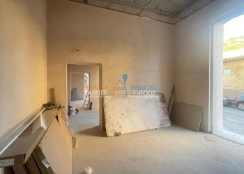 WhatsApp Image 2024-09-25 at 17.37.52 (2).jpeg - Locale Commerciale Via Verdi 12, Carrara - foto 2