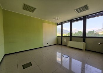 Shared office / study regione Borgnalle, 12, Aosta - photo 13