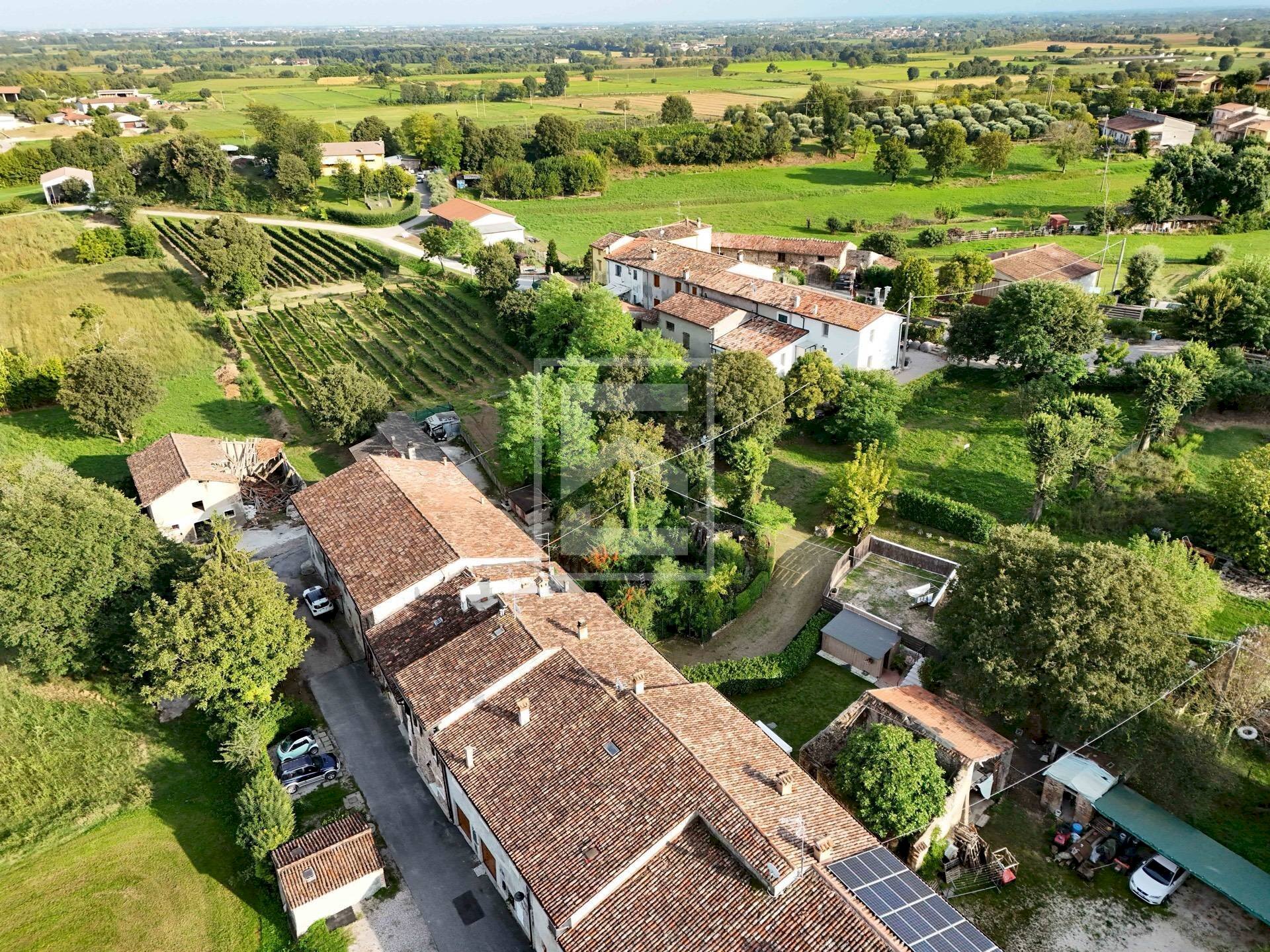 Terraced Villa strada volta valeggio, Volta Mantovana - photo 3