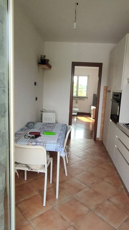 Cucina - Trilocale via San Biagio di Valpolcevera, 16, Genova (zona Pontedecimo) - foto 3