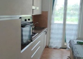 Cucina - Trilocale via San Biagio di Valpolcevera, 16, Genova (zona Pontedecimo) - foto 5