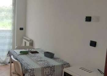 Camera da letto - Trilocale via San Biagio di Valpolcevera, 16, Genova (zona Pontedecimo) - foto 6