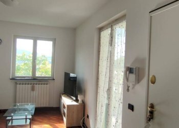 Interno appartamento - Trilocale via San Biagio di Valpolcevera, 16, Genova (zona Pontedecimo) - foto 9