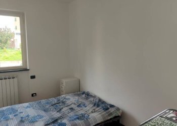 Camera da letto - Trilocale via San Biagio di Valpolcevera, 16, Genova (zona Pontedecimo) - foto 31
