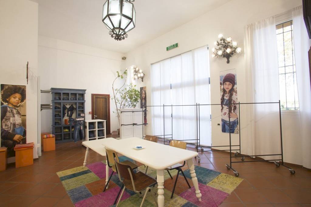 Salone - Attività Commerciale Castel Maggiore - foto 2