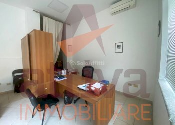 WhatsApp Image 2024-09-24 at 18.23.32.jpeg - Office Castelfidardo - photo 2