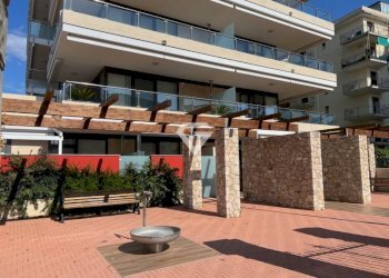 IMG_8665-1-800x600.jpg - Bilocale Viale uropa, Pietra Ligure - foto 1