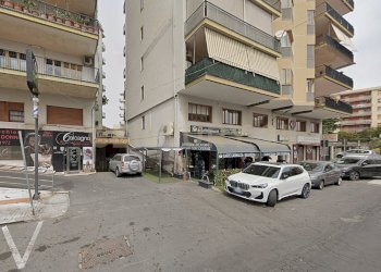 Deposito via Carnazza 39 (1).jpg - Locale Commerciale Via Carnazza 37, Tremestieri Etneo - foto 1