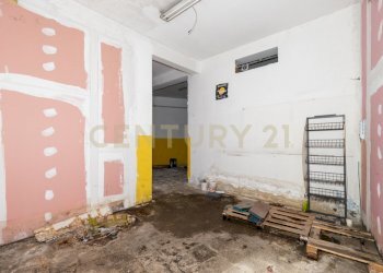 Deposito via Carnazza 39 (6).jpg - Locale Commerciale Via Carnazza 37, Tremestieri Etneo - foto 6